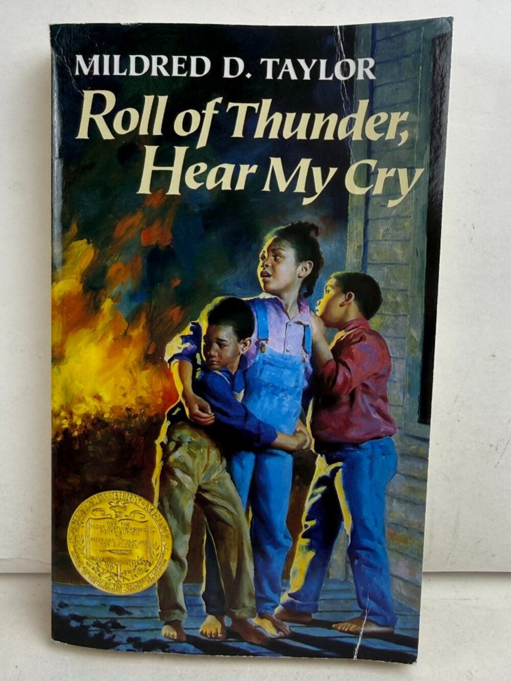 Roll of Thunder Hear My Cry Mildred D Taylor Paperback Book Newbery Award Winner